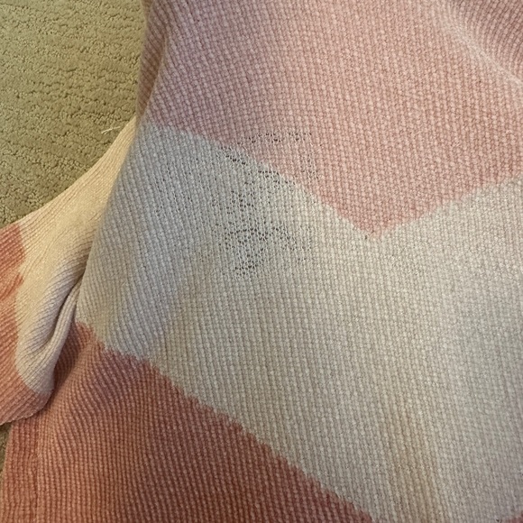 Super Soft Girls Sweater, Size 8 - Picture 3 of 4